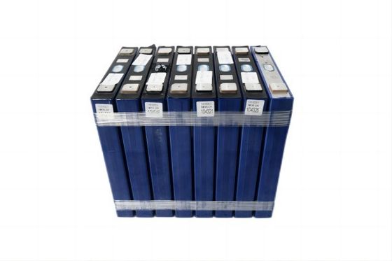 Impermeabilizzi nessuna batteria al litio ferro fosfato di alto potere 3.2V 202AH di effetto memoria costruita in BMS per l'attrezzatura di misurazione