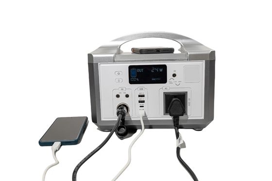 IP65 alimentazione portatile LifePO4 600WH Batteria Potenza di uscita fino a 1200W Generatore di energia solare per campeggio / uso domestico