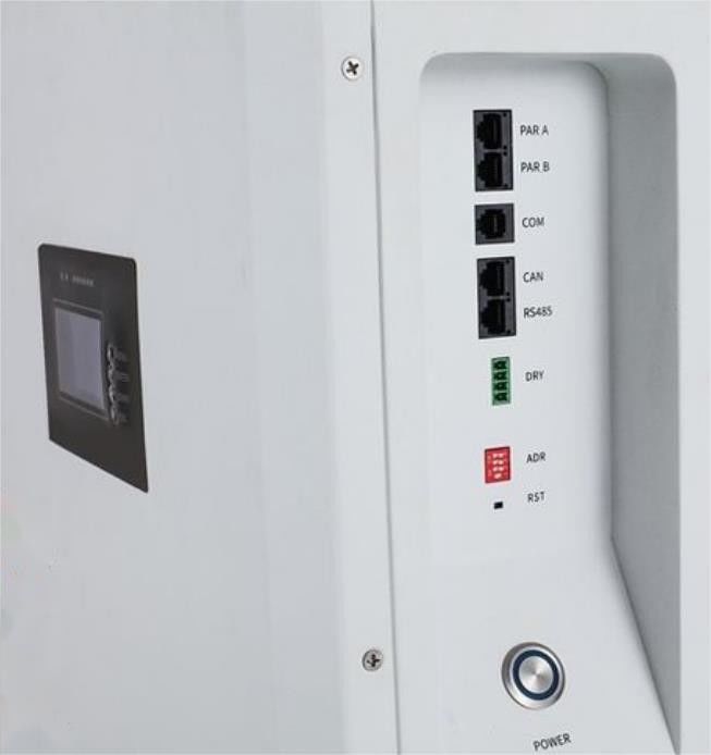 Ower Wall Ricaricabile per uso domestico Batteria di stoccaggio Batteria al litio 10.24KWH Con indicatori LCD Per lo stoccaggio di batterie solari